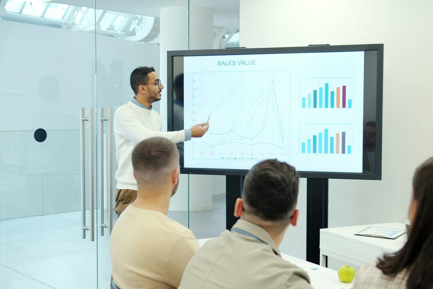 Replace disconnected finance, inventory and order systems with one Dynamics 365 ERP.